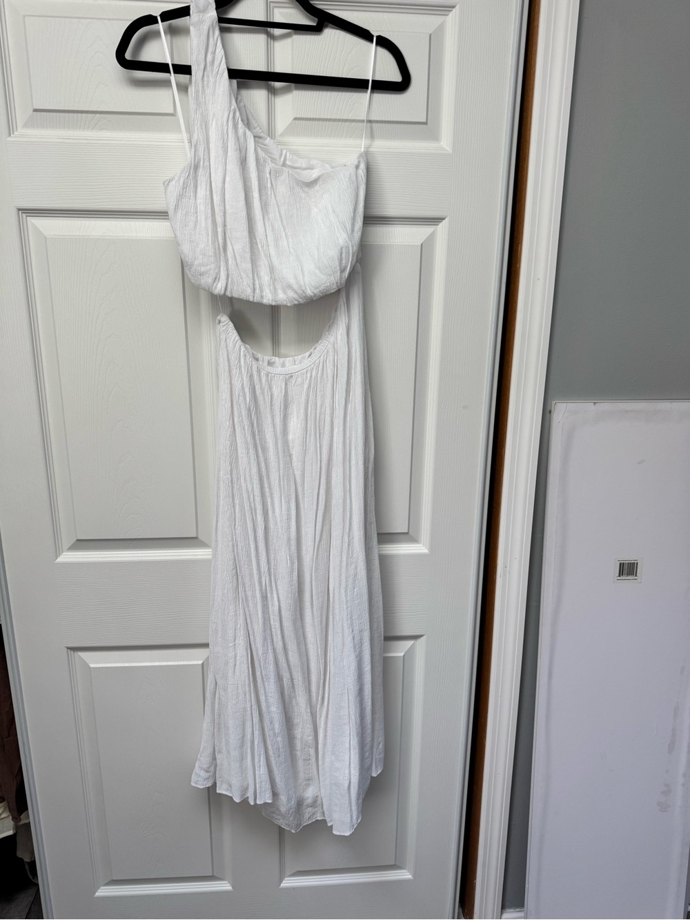Abercrombie & Fitch White One-Shoulder Cutout Maxi Dress
